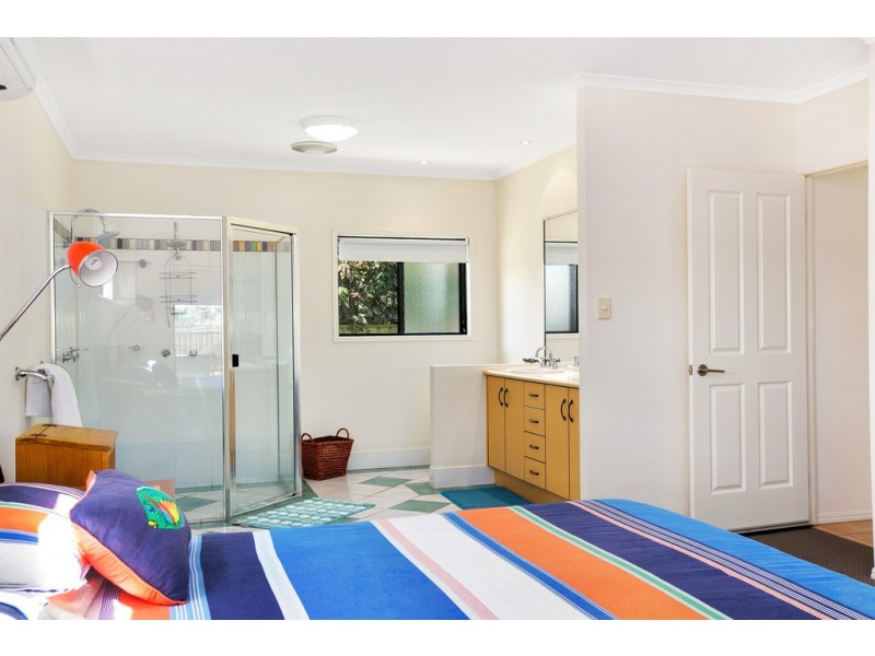 6 Gavin Street, Smithfield QLD 4878