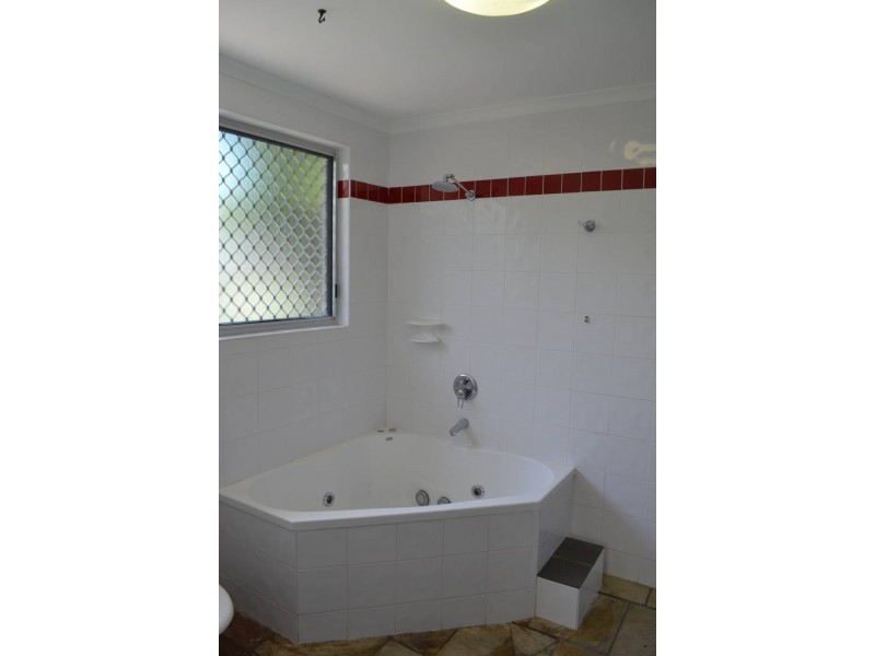26 Palm Street, Holloways Beach QLD 4878