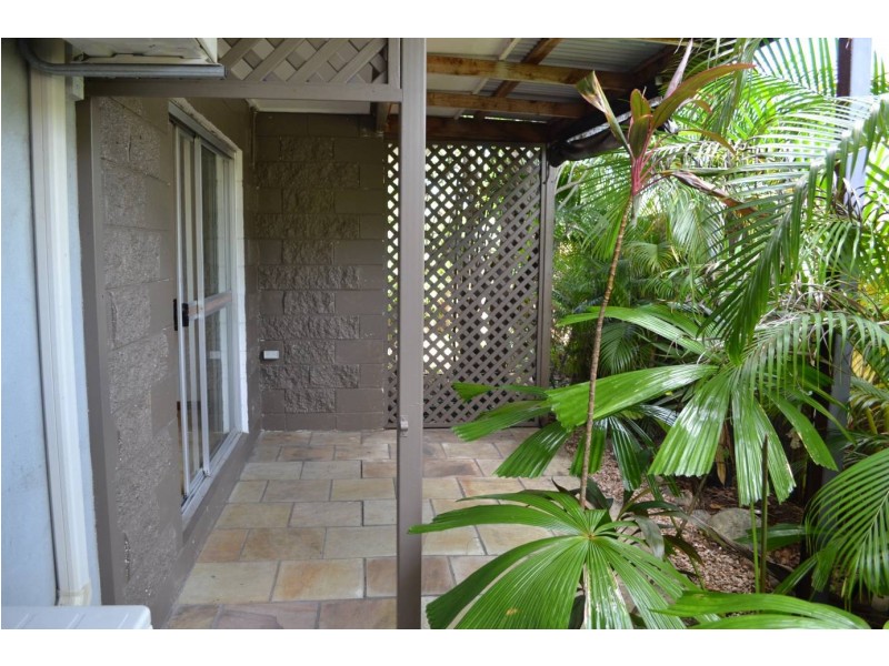 26 Palm Street, Holloways Beach QLD 4878