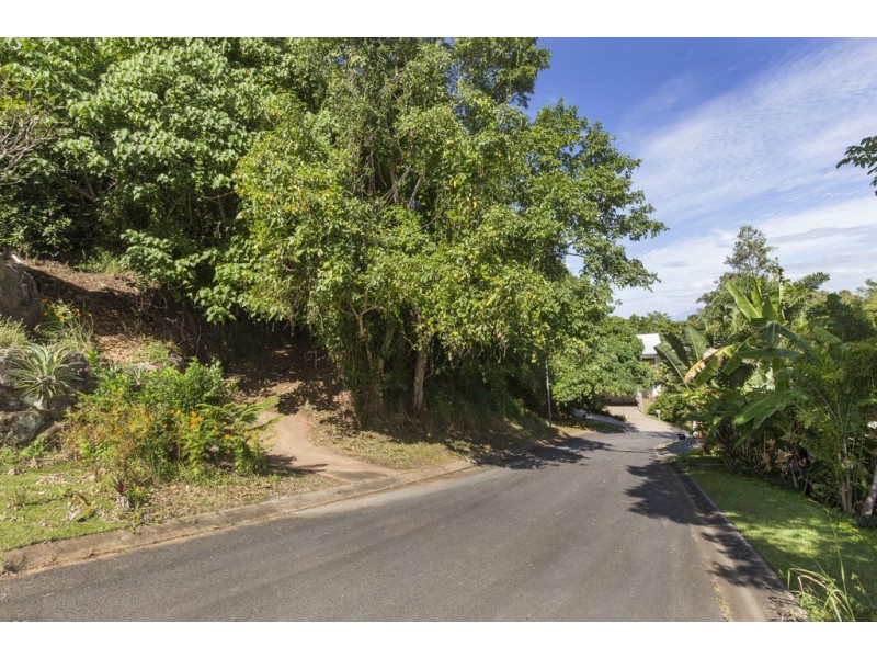 16 Dowsett Close, Yorkeys Knob QLD 4878