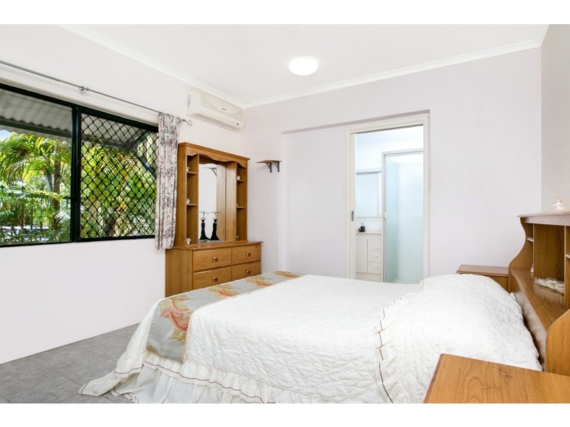 1 Lamb Street, Smithfield QLD 4878