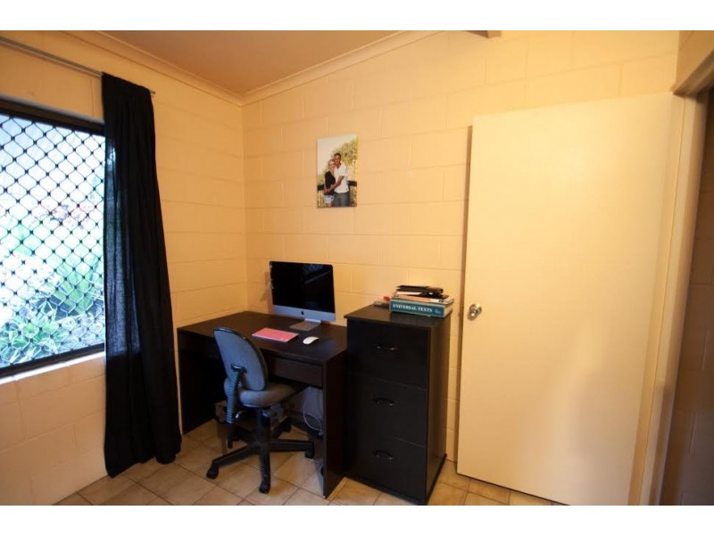 10 Nioka Place, Caravonica QLD 4878