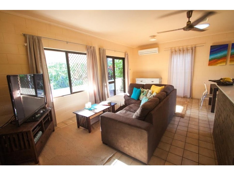 10 Nioka Place, Caravonica QLD 4878