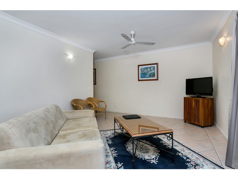 33/255 Lake Street, Cairns North QLD 4870