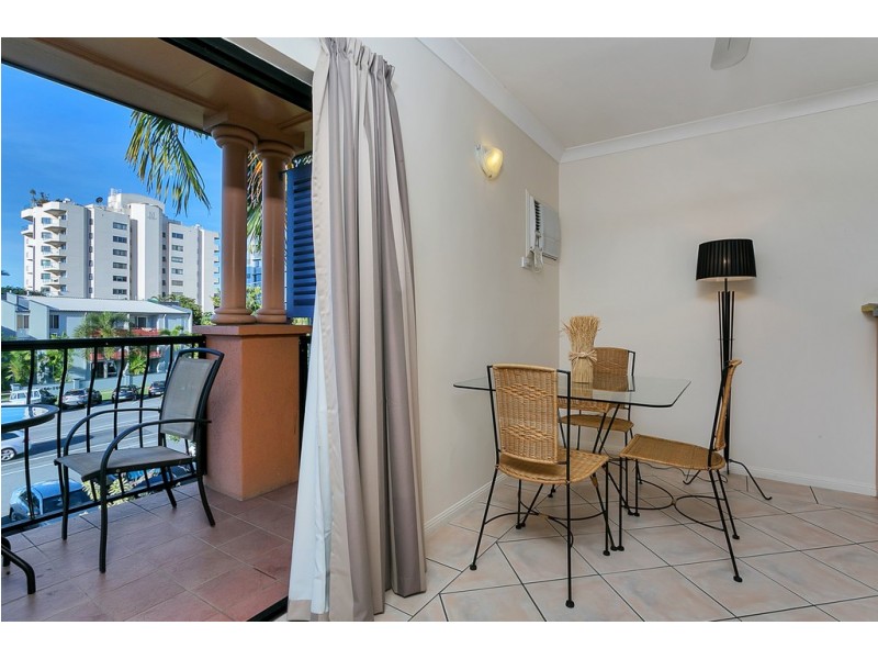 33/255 Lake Street, Cairns North QLD 4870