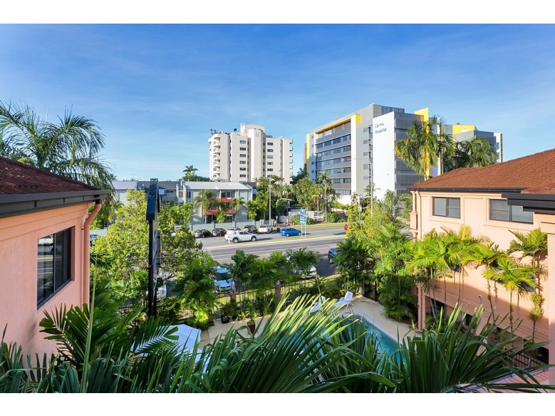 33/255 Lake Street, Cairns North QLD 4870