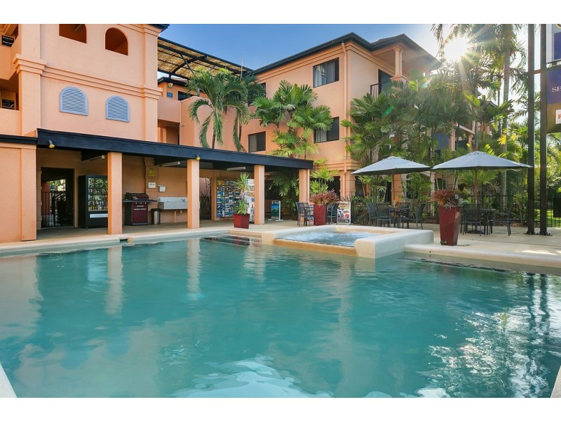 33/255 Lake Street, Cairns North QLD 4870