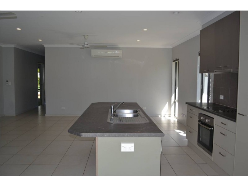 3 Seton Street, Trinity Park QLD 4879
