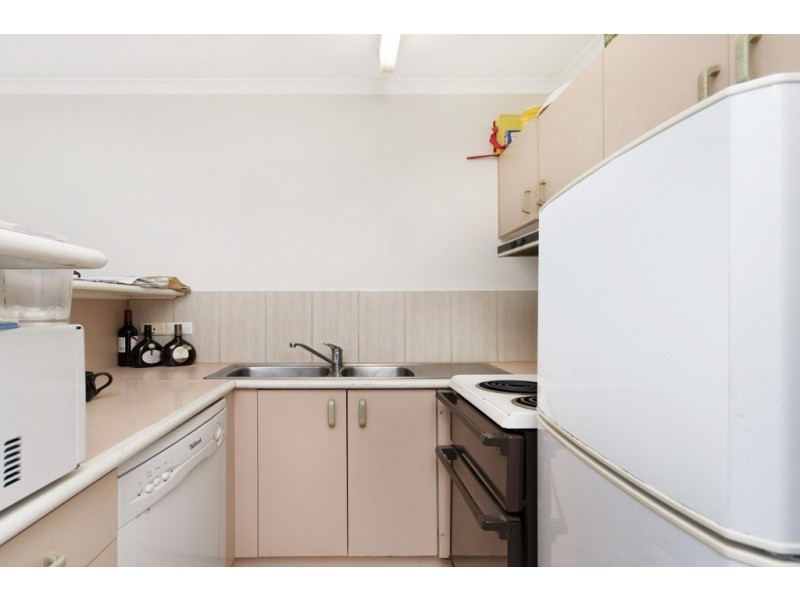 23/241 Coral Coast Drive, Palm Cove QLD 4879