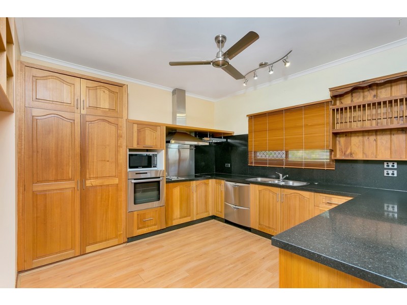 37 Anne Street, Smithfield QLD 4878