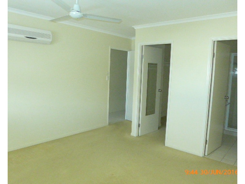 5/8 Oyster Court, Trinity Beach QLD 4879