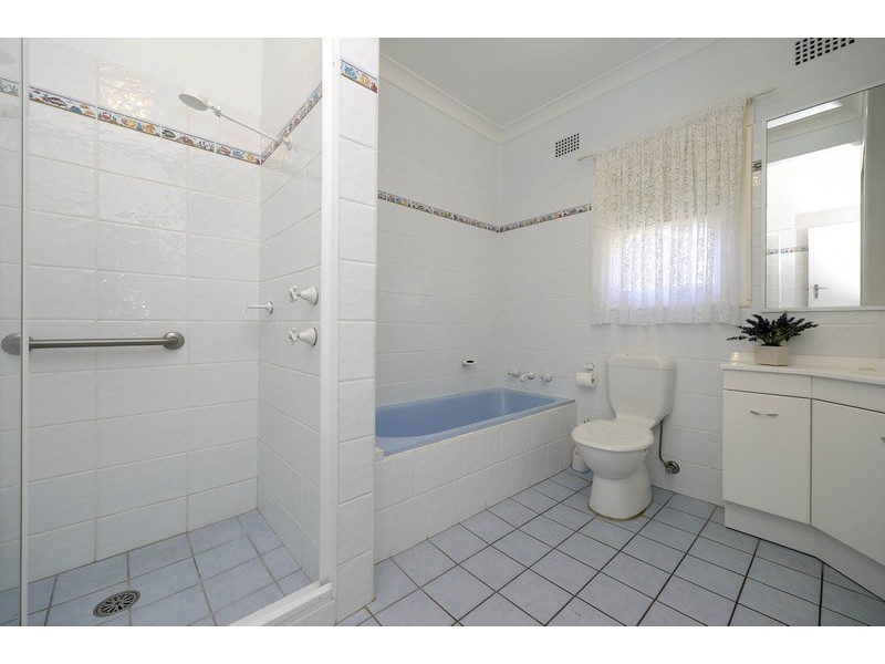 1 and 2/7 Government Road, Shoal Bay NSW 2315