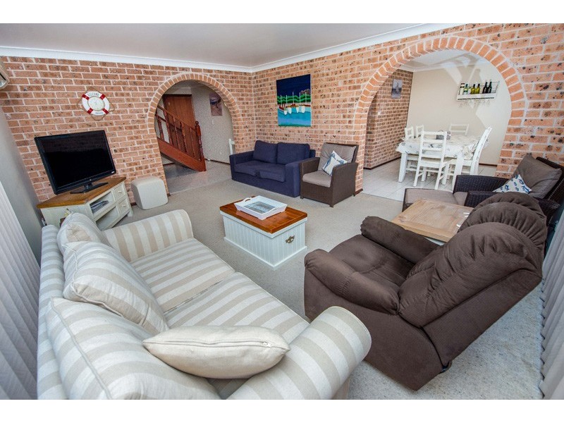 2/69 Government Road, Shoal Bay NSW 2315