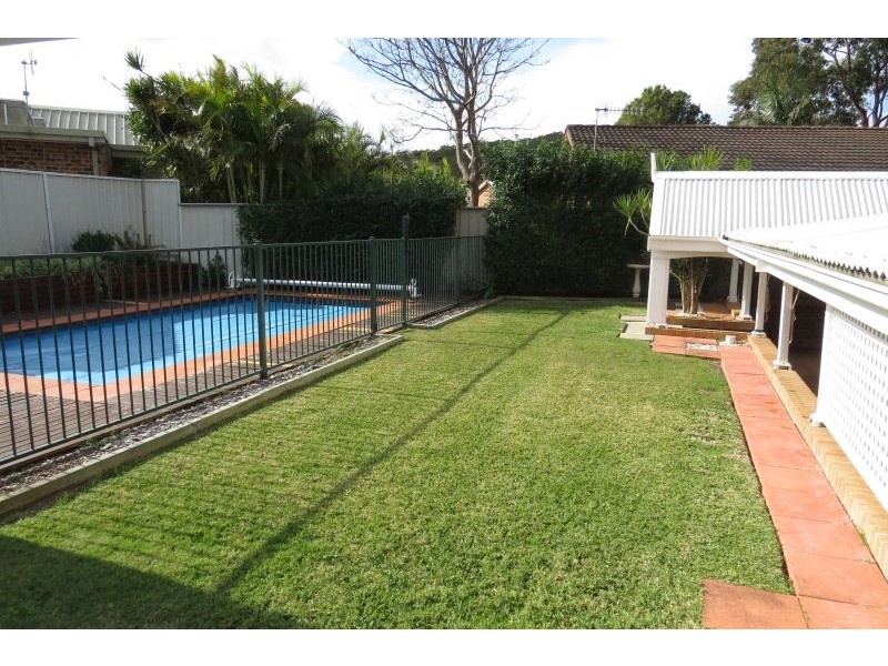 18 Windward Close, Corlette NSW 2315