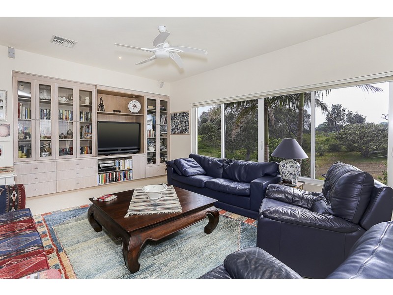 22 Pacific Street, Fishermans Bay NSW 2316