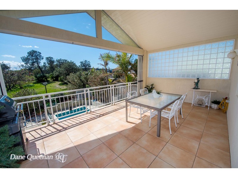 22 Pacific Street, Fishermans Bay NSW 2316