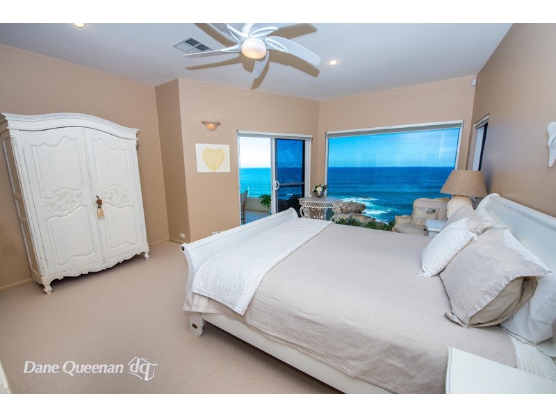 22 Pacific Street, Fishermans Bay NSW 2316