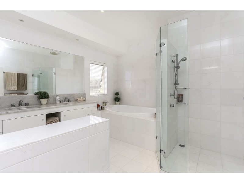 22 Pacific Street, Fishermans Bay NSW 2316