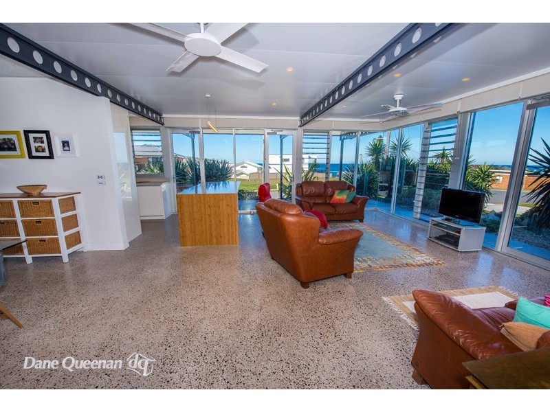 2 Windsong Way, Boat Harbour NSW 2316