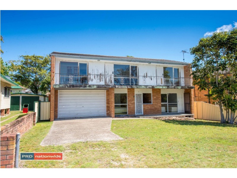 2 Lionel Avenue, Shoal Bay NSW 2315