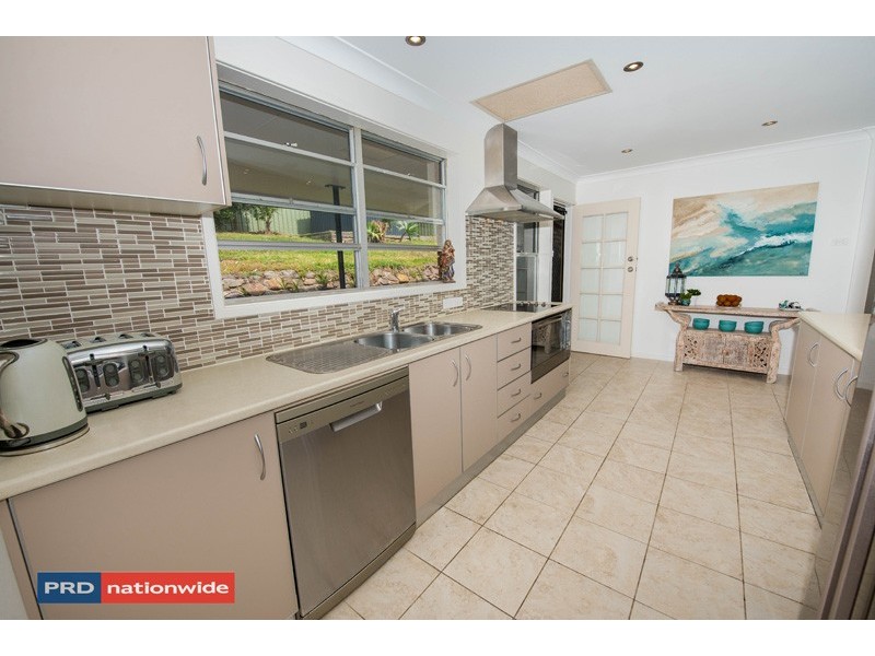 3 Essendene Road, Shoal Bay NSW 2315