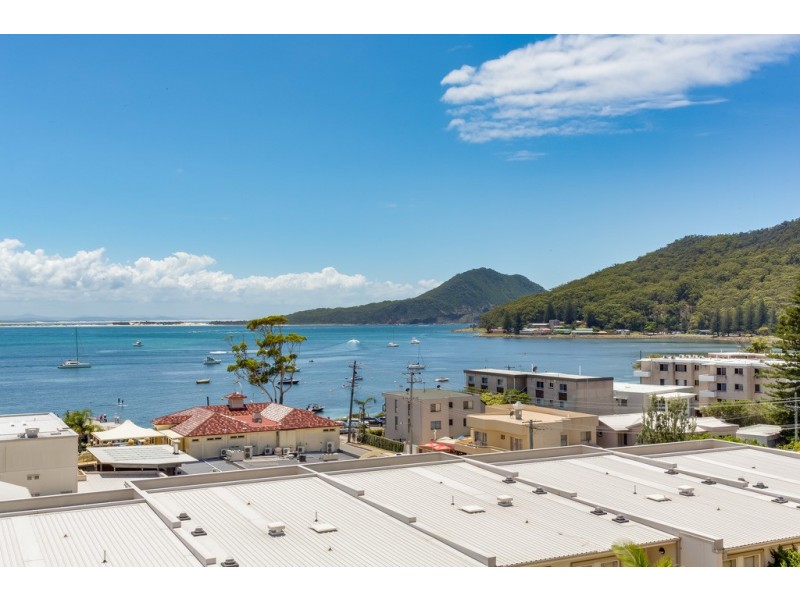 302/2a Messines Street, Shoal Bay NSW 2315
