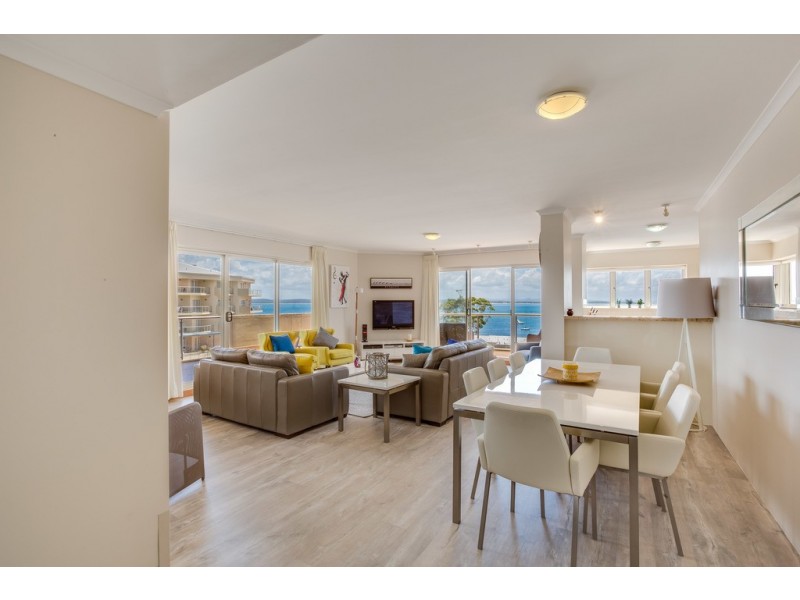 302/2a Messines Street, Shoal Bay NSW 2315