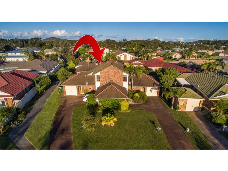 1 /16 Pebble Parade, Fingal Bay NSW 2315