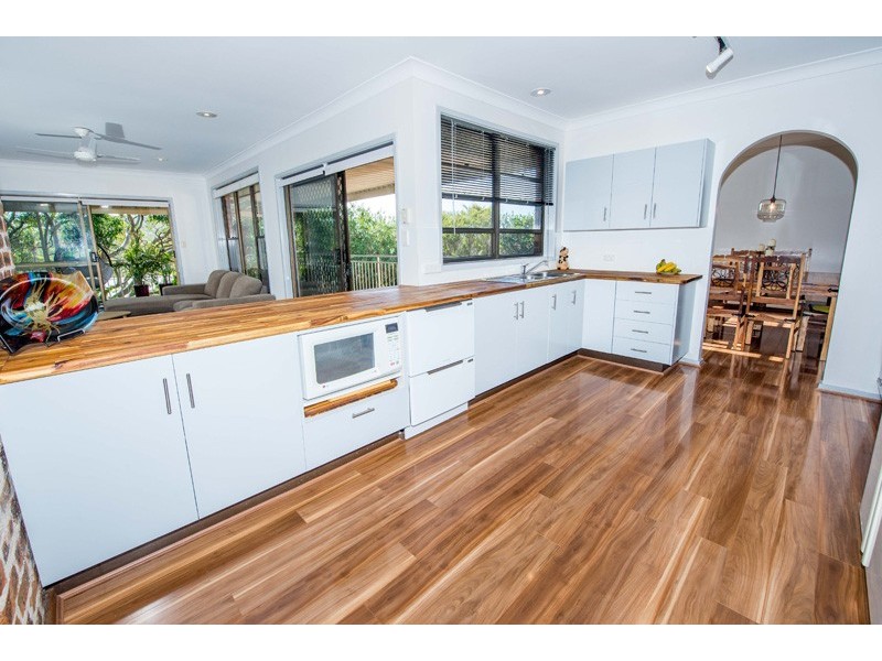 18 Amaroo Crescent, Fingal Bay NSW 2315