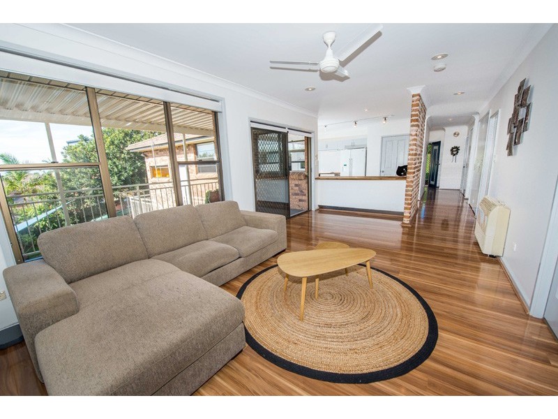 18 Amaroo Crescent, Fingal Bay NSW 2315