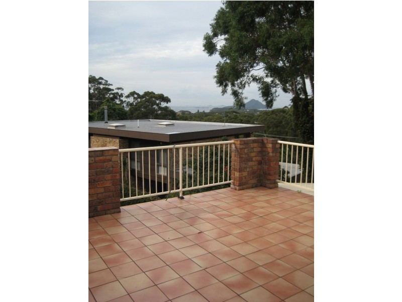 10 Tareebin Road, Nelson Bay NSW 2315