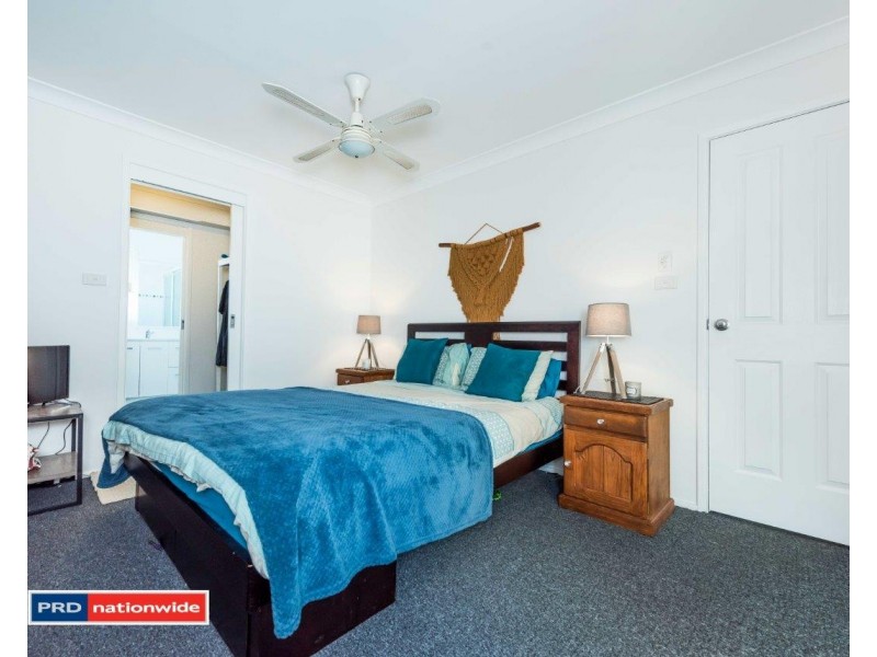 1 & 2/33 Caledonia Close, Salamander Bay NSW 2317