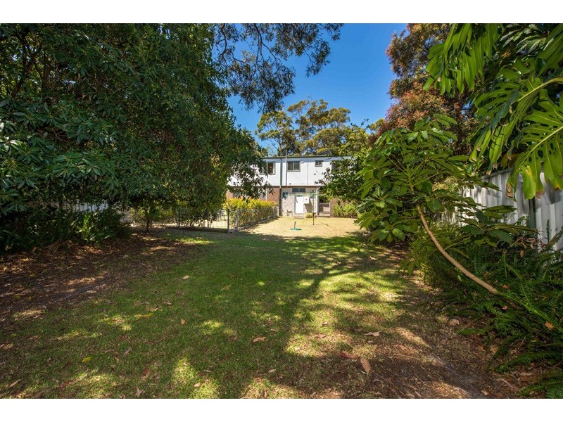 10 Garden Place, Shoal Bay NSW 2315