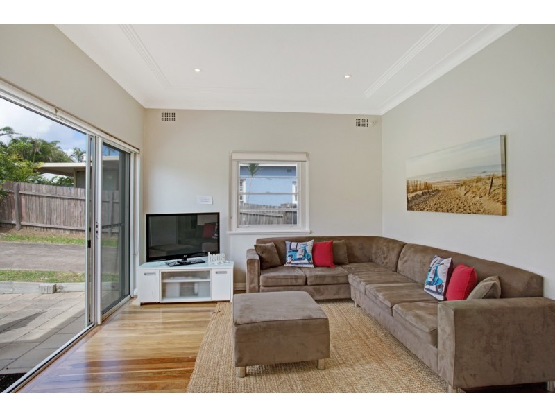 12 Tomaree Road, Shoal Bay NSW 2315