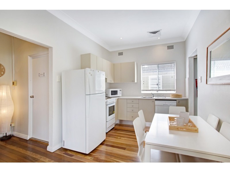 12 Tomaree Road, Shoal Bay NSW 2315