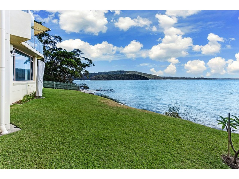 2/16 Mitchell Street, Soldiers Point NSW 2317