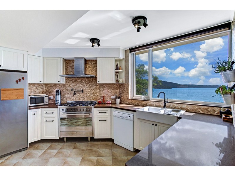 2/16 Mitchell Street, Soldiers Point NSW 2317