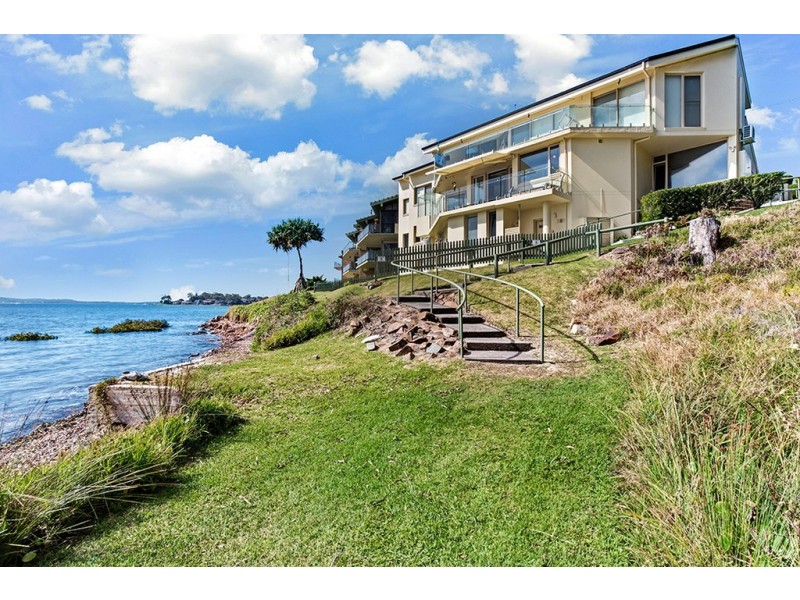2/16 Mitchell Street, Soldiers Point NSW 2317