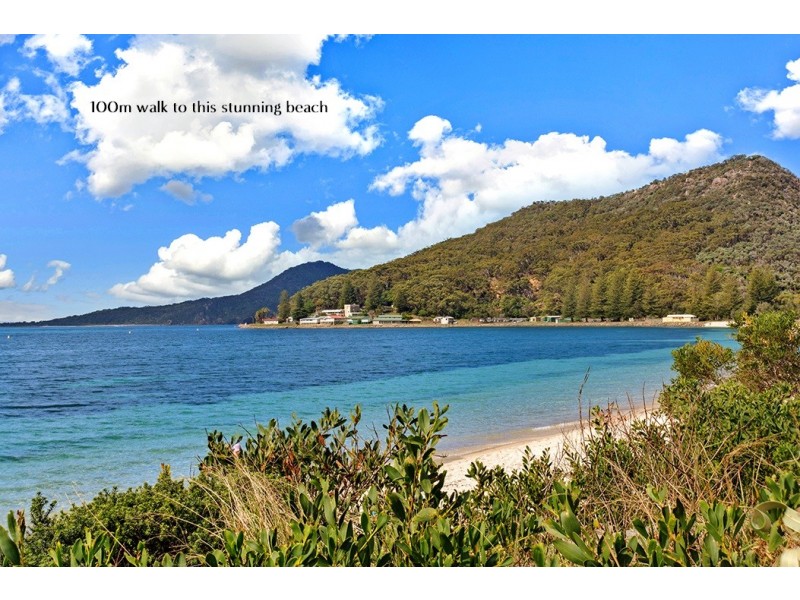 1/2 Lillian Street, Shoal Bay NSW 2315