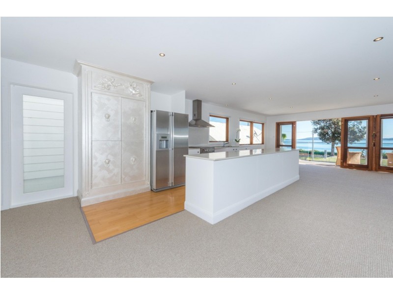 33 Victoria Parade, Nelson Bay NSW 2315