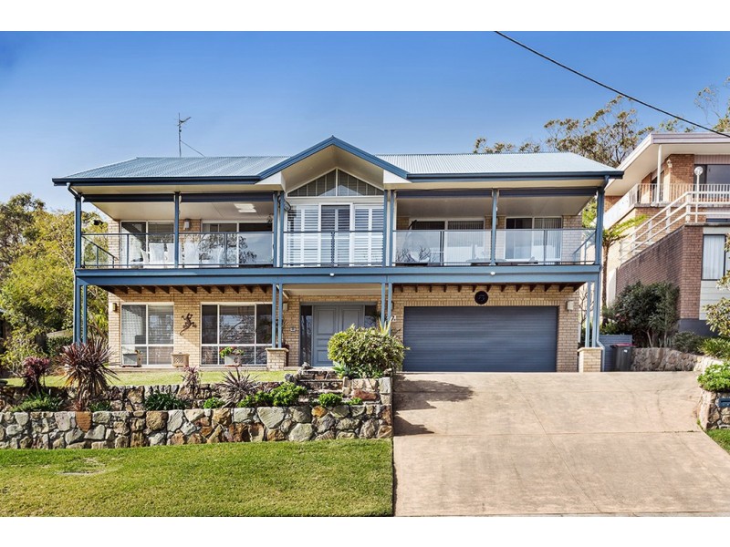 17 Upton Street, Soldiers Point NSW 2317
