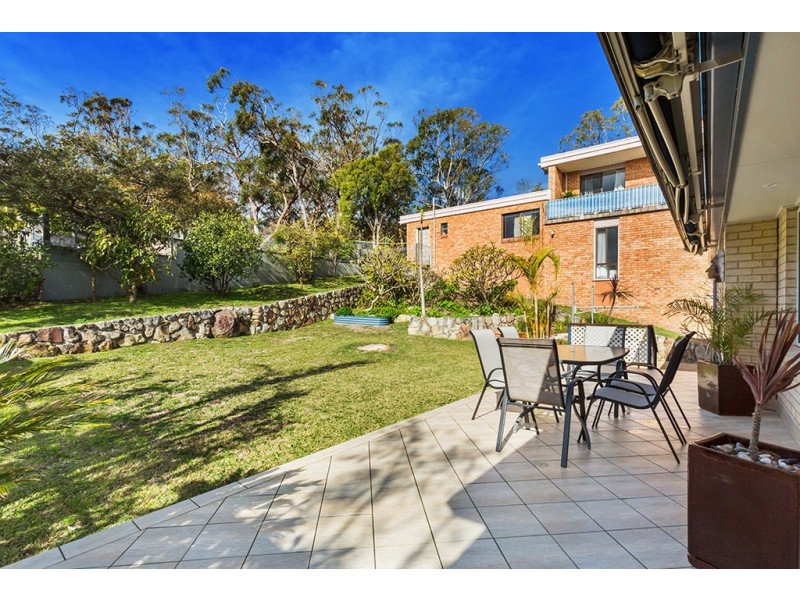 17 Upton Street, Soldiers Point NSW 2317