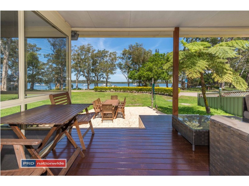 2 Crawley Avenue, Lemon Tree Passage NSW 2319