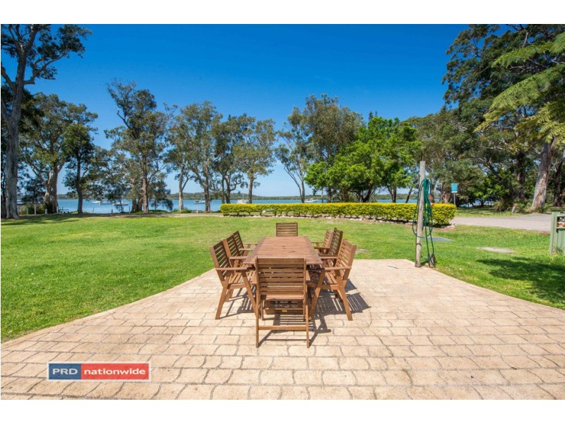 2 Crawley Avenue, Lemon Tree Passage NSW 2319