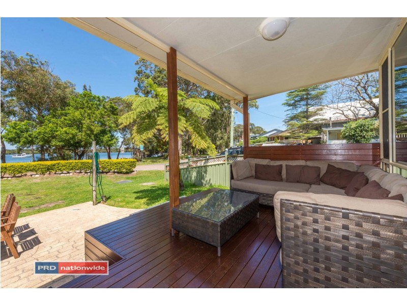 2 Crawley Avenue, Lemon Tree Passage NSW 2319