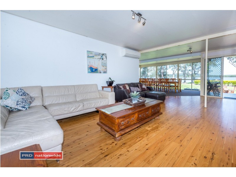 2 Crawley Avenue, Lemon Tree Passage NSW 2319