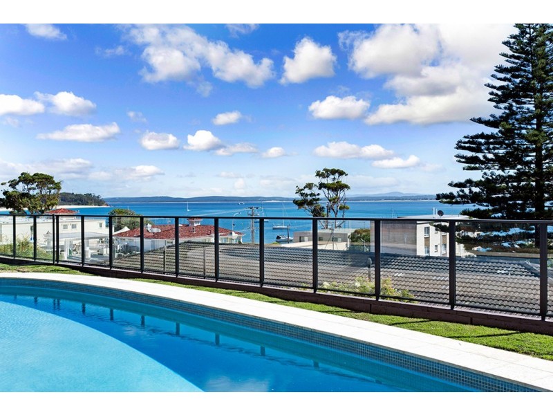 2/51 Ronald Avenue, Shoal Bay NSW 2315