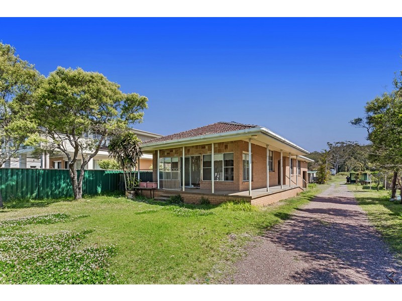 220 Soldiers Point Road, Salamander Bay NSW 2317