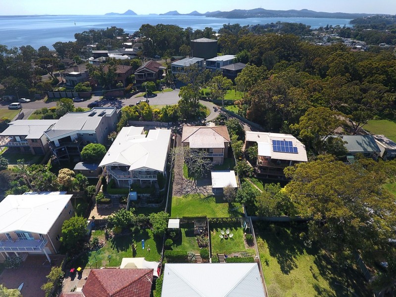 14 Lyndel Close, Soldiers Point NSW 2317