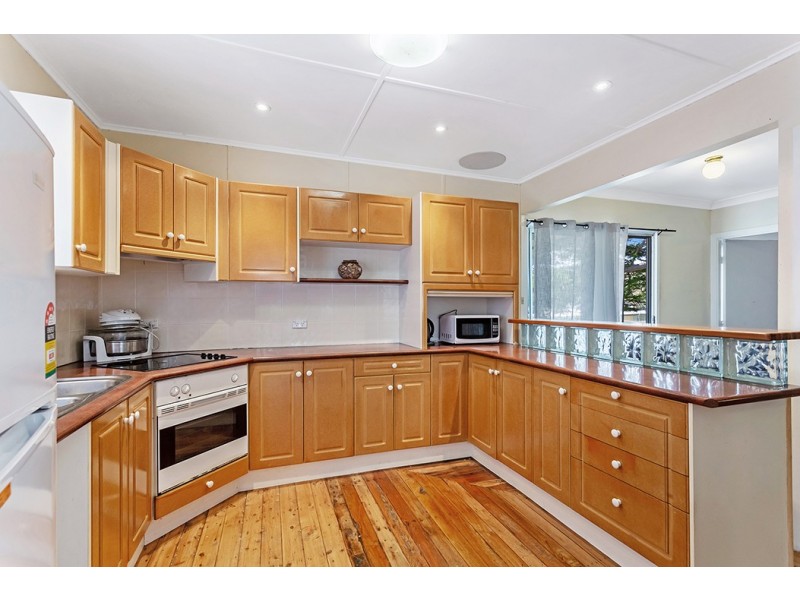 4 Robinson Street, Anna Bay NSW 2316